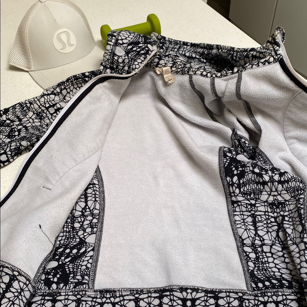 lululemon scuba full zip Black and White Jacket - Picture 10 of 12